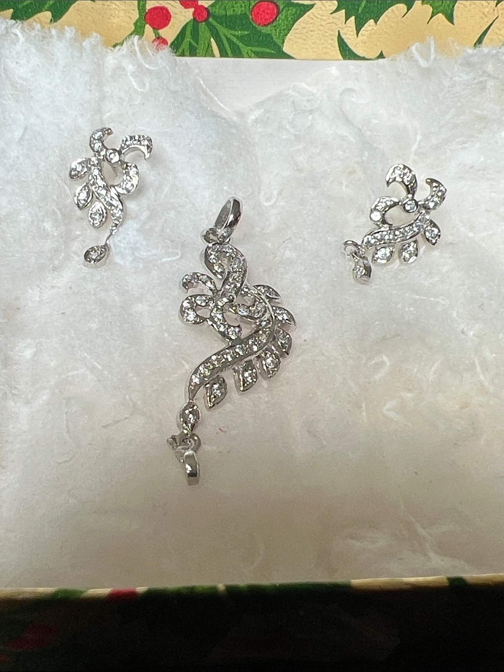 Silver-Tone Crystal Leaf Pendant and Earring Set - Sparkling Silver Jewelry